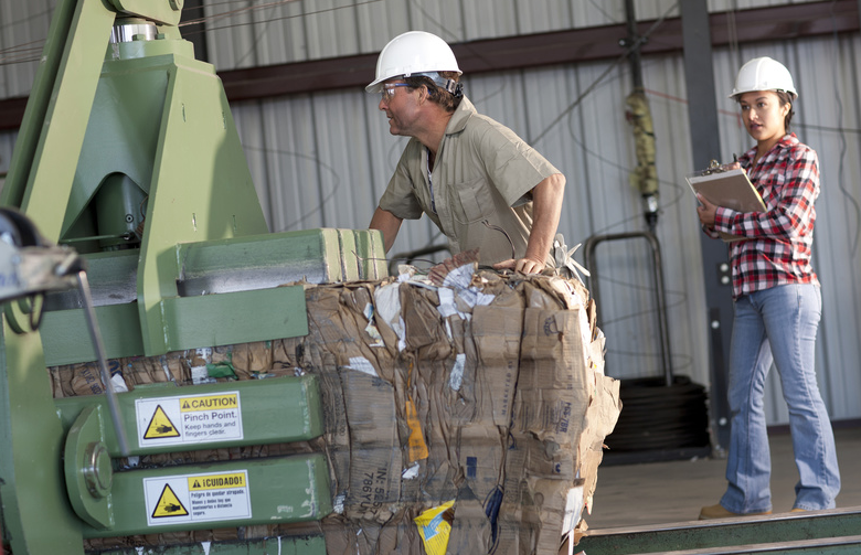 Comment améliorer les conditions de travail dans la filière des déchets ? 